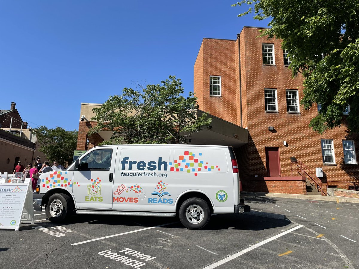 BooksBus tweet picture