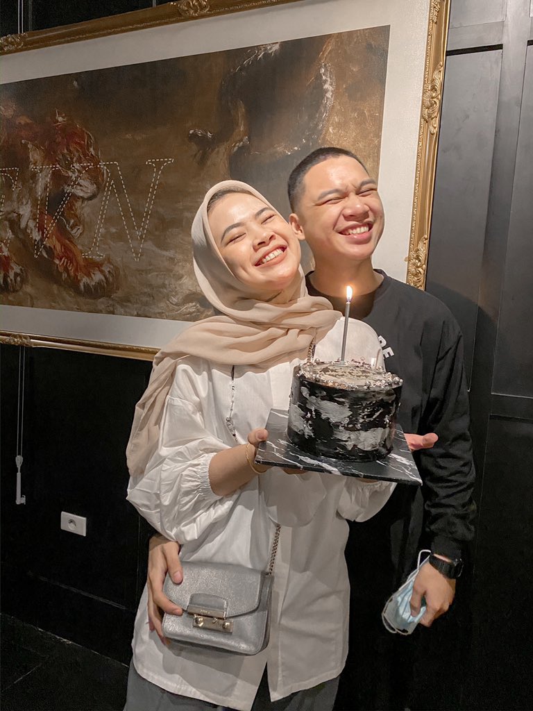 findingday's tweet photo. bahagia selalu bebiw✨ https://t.co/uxoDYrqUSJ