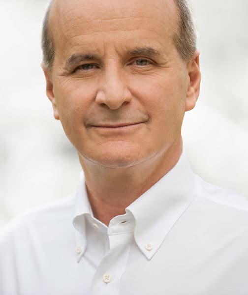 realandreysolan's tweet image. A veces es difícil entender por qué todo mundo odia a un candidato. Entonces, aquí un hilo sobre por qué Figueres NO es la opción correcta para esta elección. 

Primero, un poco sobre el mae. Fue Presidente de 1994 a 1998. Vivió en Suiza por unos 10 años y volvió hace poco.