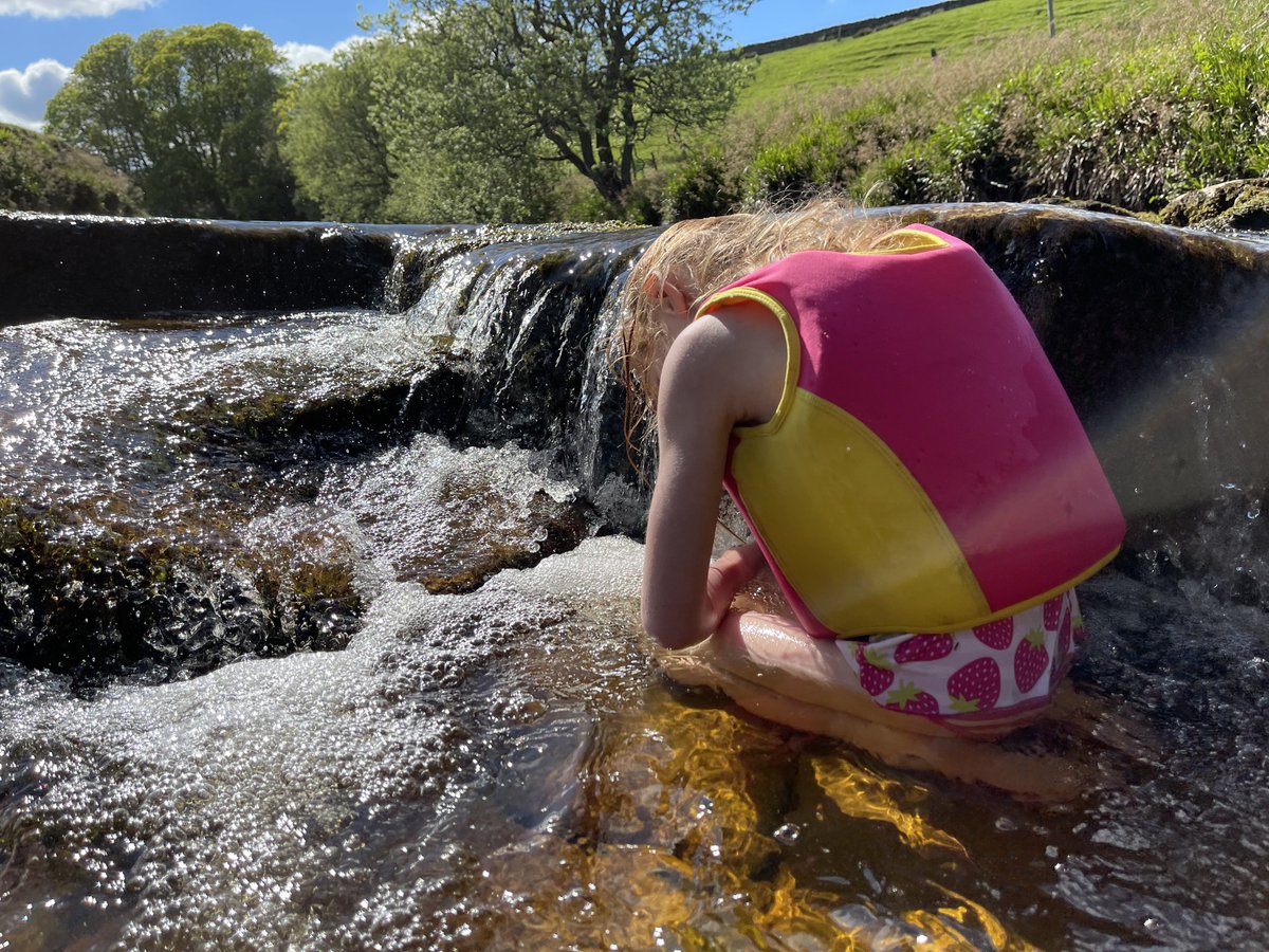 AmandaOwen8's tweet photo. No baths needed tonight. Well rinsed.
#yorkshire #aftertea #swim #nature #wildswim #outdoors #countryside https://t.co/SDBeFsJAvb
