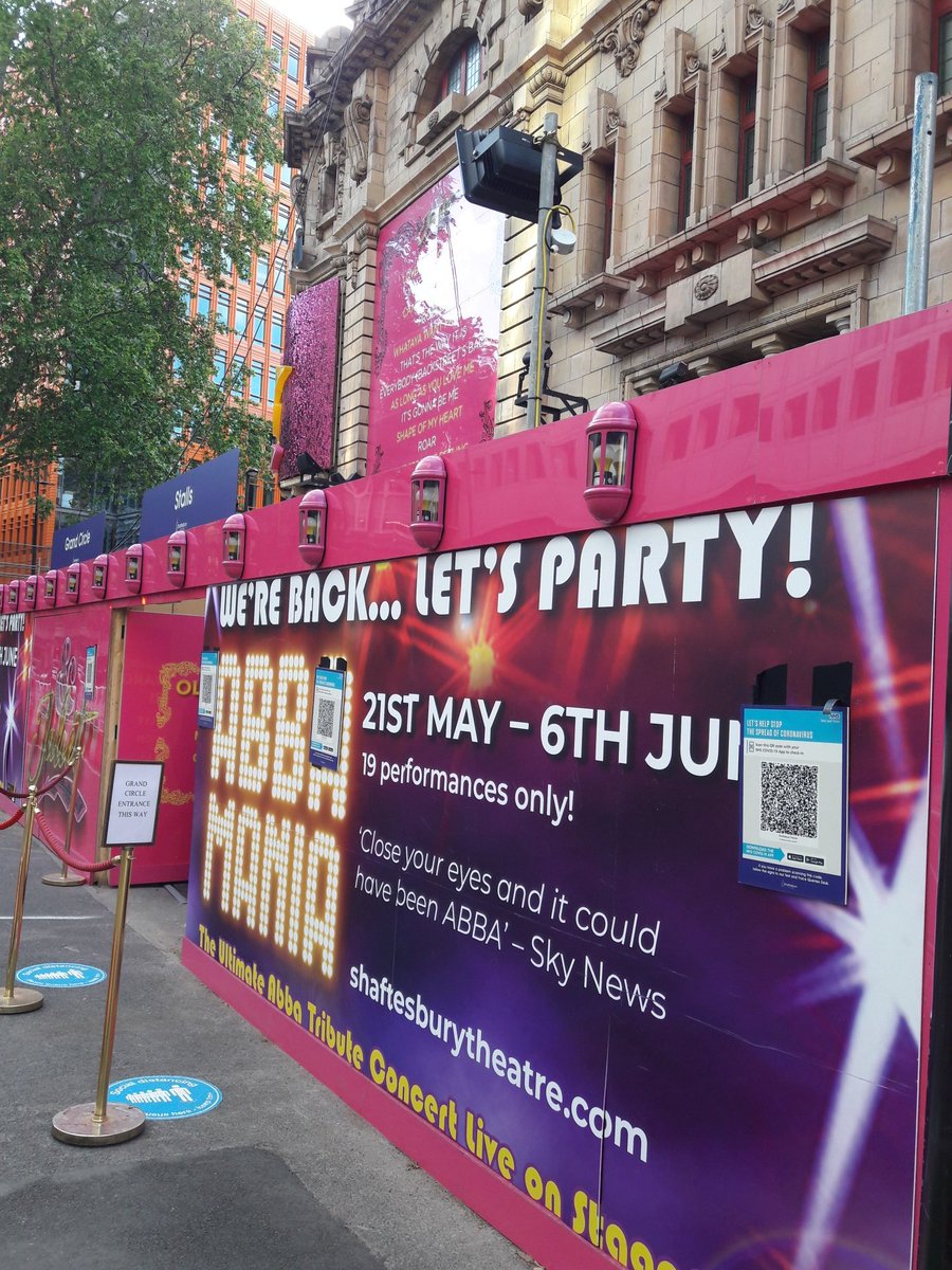 Still have to pinch myself right now to think that we're actually playing here @Shaftesbury1911 How lucky to be working in theatre at all at this immensely difficult time, but I feel so blessed to be back at this beautiful theatre with my @realABBAMANIA family. Last 2 shows!!!