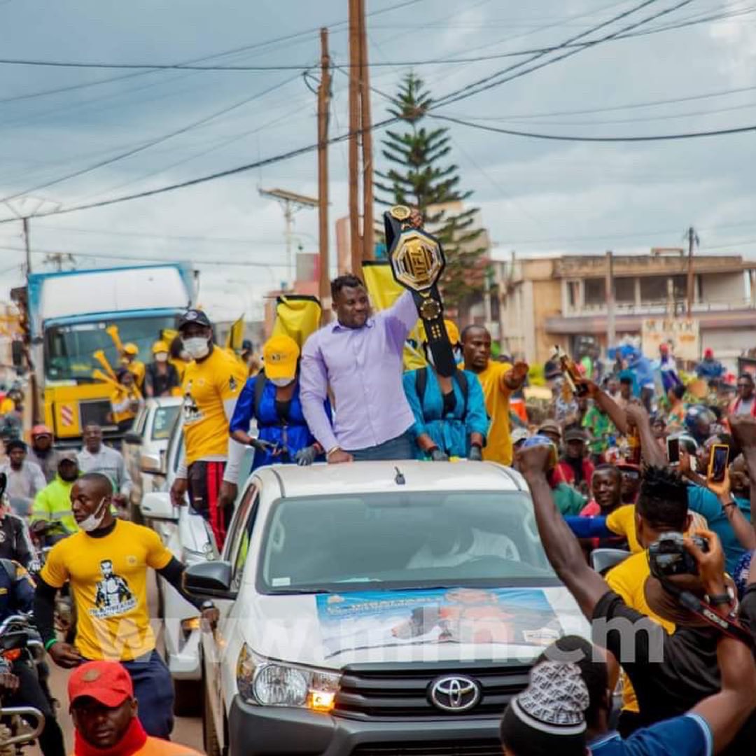 over the country. Thank you to the CEO, all the supervisors, managers and for all the #unbeatable team who did and #unbeatable job surrounding this historical moment. @MTNCameroon (2/2) https://t.co/FYfaV2qN7N