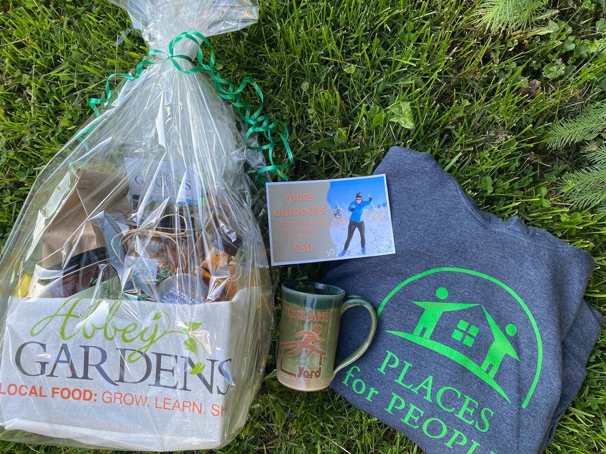 💥 GIVEAWAY TIME 💥

Everyone who likes/follows our various social media accounts will be entered to win an awesome local prize package.

Details here: highlandyard.ca/news/2021/5/11…