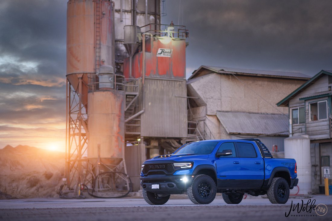 jwolfe208's tweet photo. @RamTrucks #trx #ramtruck #ram #hellcat https://t.co/XLKxm11mNX