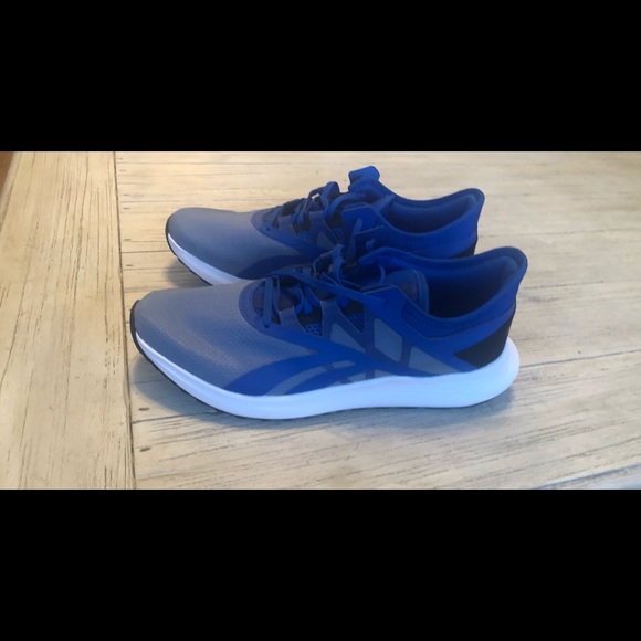 neumann_glenn's tweet photo. So good I had to share! Check out all the items I'm loving on @Poshmarkapp from @PhiaMaeBreezy #poshmark #fashion #style #shopmycloset #crazy8 #reebok: https://t.co/nlvLDQWO7G https://t.co/vnyqoGRuHJ
