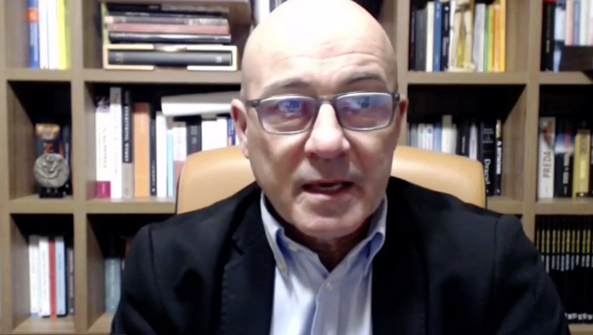 Ministro #Cingolani: investire sui giovani e sulla scuola.
Serve informazione vera, spiegare le situazioni complesse. Passare da un'economia crescita sul pianeta a una che cresce per il pianeta
Segui la diretta: fb.watch/5XfhCgY_ue/
#festivaleconomia