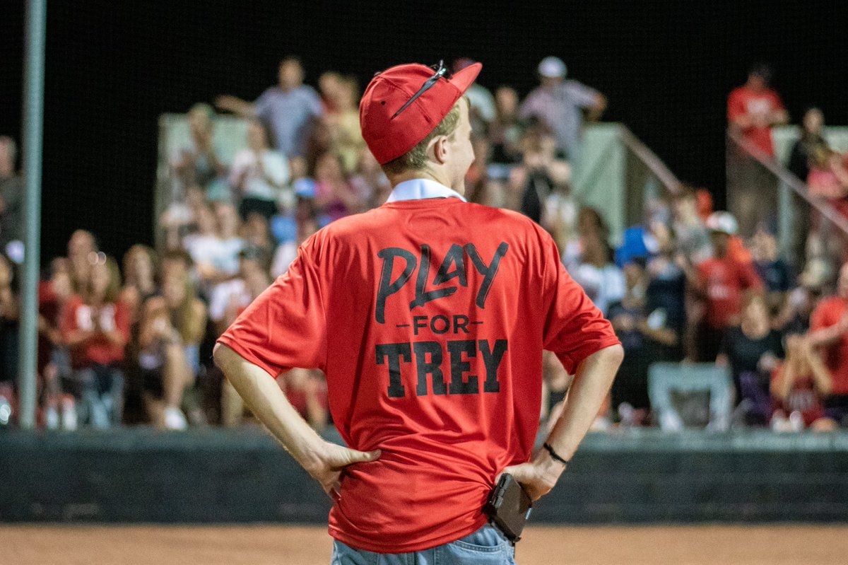 Tough way to end the year for Summerville, but it’s hard to not love this. Congratulations on the first State Championship in program history <a href="/HHSRamsBaseball/">Hillcrest Baseball</a>! 

#PlayForTrey