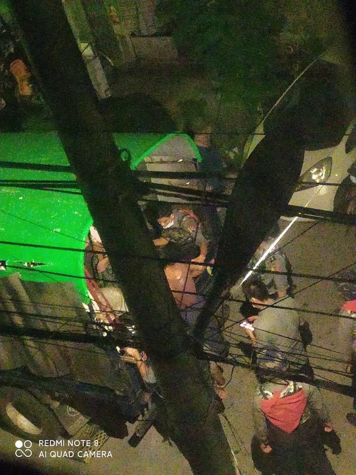 Haruonchill's tweet photo. At least 5 civilians have been arbitrarily ABDUCTED after Junta Terrorists stormed No.59 Apartment in SetTwin Street, #Ahlone township, Yangon at around 9:12pm tonight. The cause of abduction remains unknown. 

#WhatsHappeningInMyanmar
#June5Coup https://t.co/j3by2L0TVB