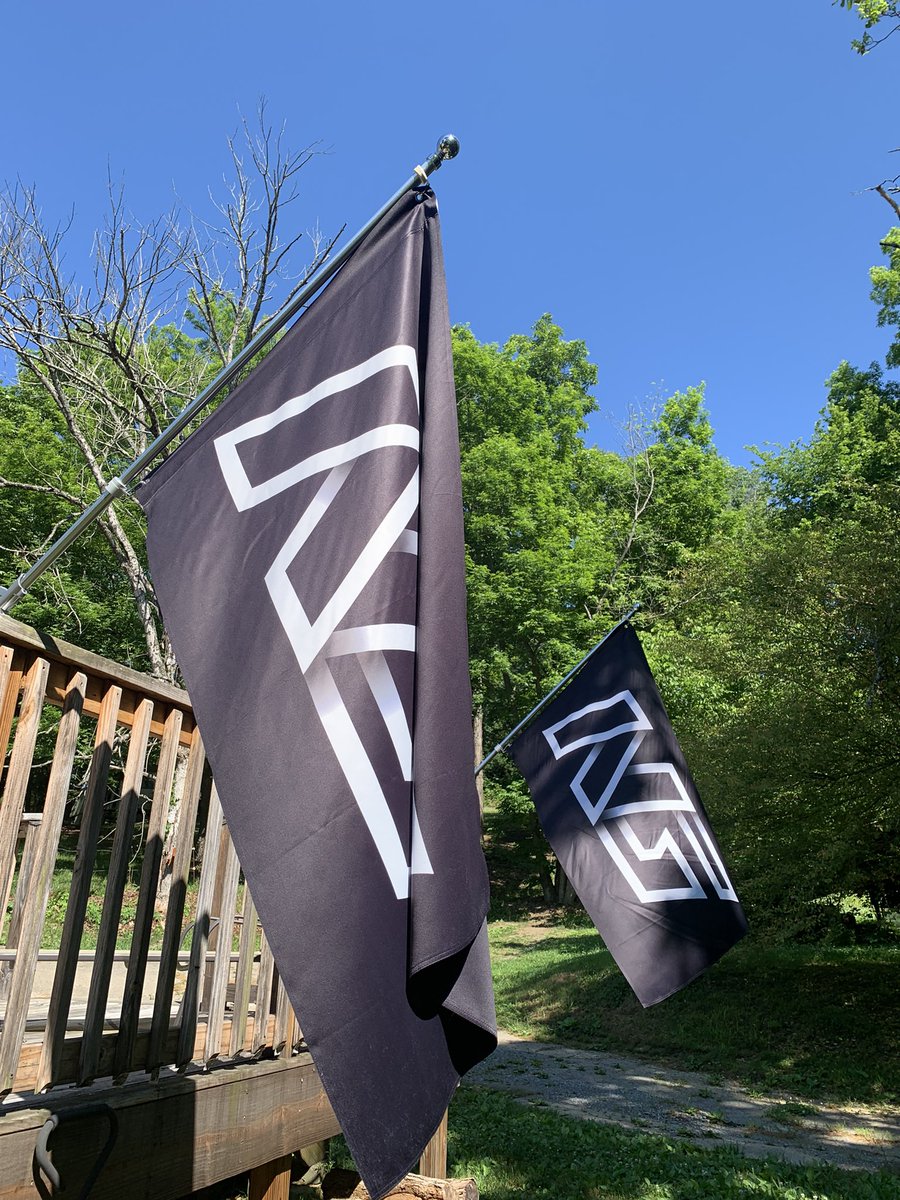 G_Collingsworth's tweet photo. My favorite day…..Race Day!!! 🏁 Sun’s out…@NoahGragson flags out!!! https://t.co/RoIqNZuY3d