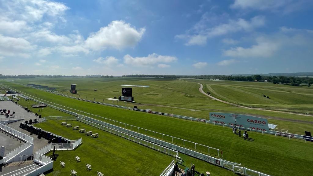 ianwilliamsraci's tweet image. Whoosh!!!

Mokaatil for Midtech produced a display of pure speed to win the @ToteRacing World Pool Dash @EpsomRacecourse giving David Egan his first winner on the track 🍾🏆 #SaturdayWinner 

👉 bit.ly/3cfxUwS