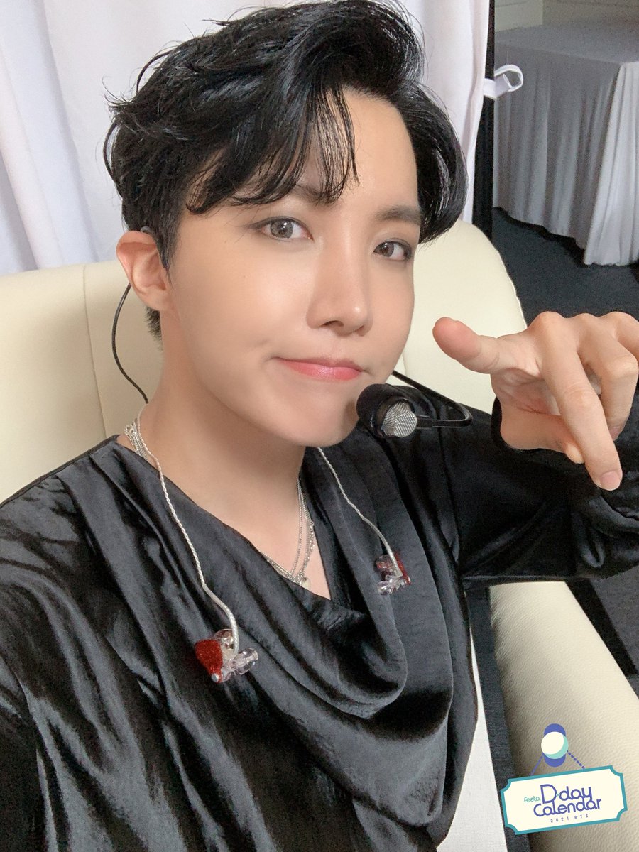 bangtan_az's tweet photo. [05062021] 2021 FESTA D-day Təqvimi üçün @BTS_twt üzvlərinin şəkilləri:
(1) https://t.co/T9jYL54bR5