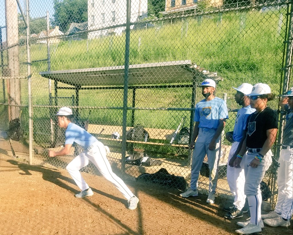 PGH_Hardball's tweet photo. Spent quite a bit of time focusing on baserunning fundamentals last night - very important aspect of the game.  #FiveTools https://t.co/3mC513RdJK