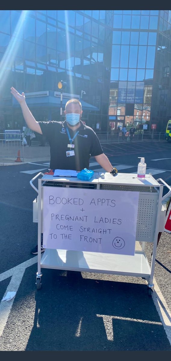 ztkelly's tweet photo. ⁦@MFTnhs⁩ ⁦@MFT_SMH⁩ prioritising pregnant women again ⁦@RCObsGyn⁩ 👏👏👏👏 https://t.co/5qD9XOSQ5m