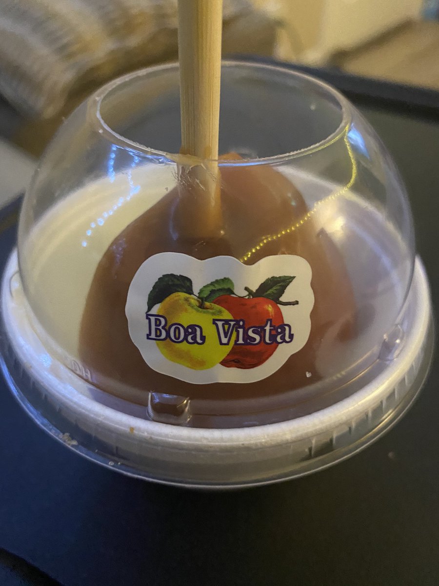 Still thinking about this #caramelapple from <a href="/boavistaorchard/">Boa Vista Orchards</a> Can’t wait to come back for the next 🍎