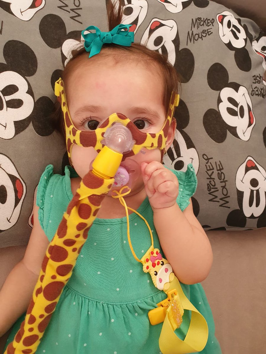 cureavalentina's tweet photo. Titios e titias um ótimo final de semana, e não esqueçam de segurar minha mãozinha 🙏💕 #sabadou #quemtemametempressa @juliette @camilladelucas @Fiuk @SandyLeah @Projota https://t.co/wXhi6vCr0Q