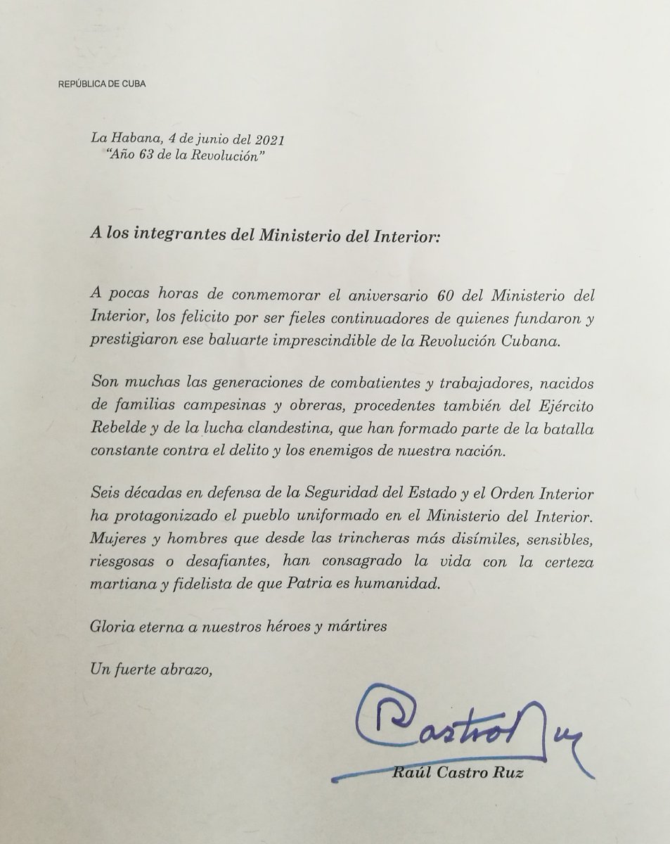 minint_cuba's tweet photo. Felicitación del General de Ejército Raúl Castro Ruz a los integrantes del Ministerio del Interior de #Cuba en el Aniversario 60 de su fundación #MinintCuba #ConLaFuerzadelPueblo Artículo completo: https://t.co/oGyofZKV9c Visite nuestro Sitio Web: https://t.co/4qjpdw1sS4 https://t.co/64VxoDy2CL