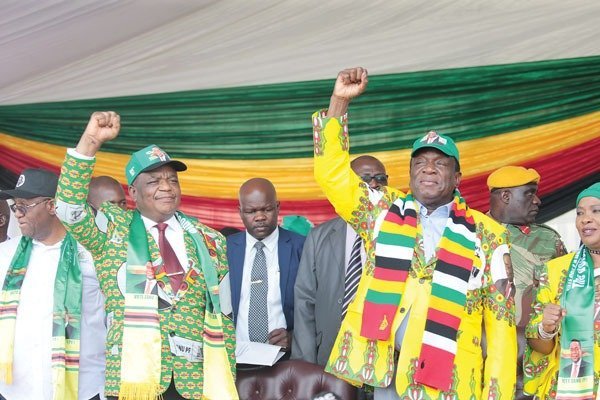 brown_gugu's tweet photo. I love the people's party @ZANUPF_Official and all it's leadership because as a ruling party, #Zimbabwe and everything therein is under it's jurisdiction. Even #machinja ose submit to the powers that be. Viva #ED πͺπͺ @BvondoChidziva #CCC @gundwenation @mdczimbabwe @DrNkuSibanda https://t.co/f1YIITBVMe