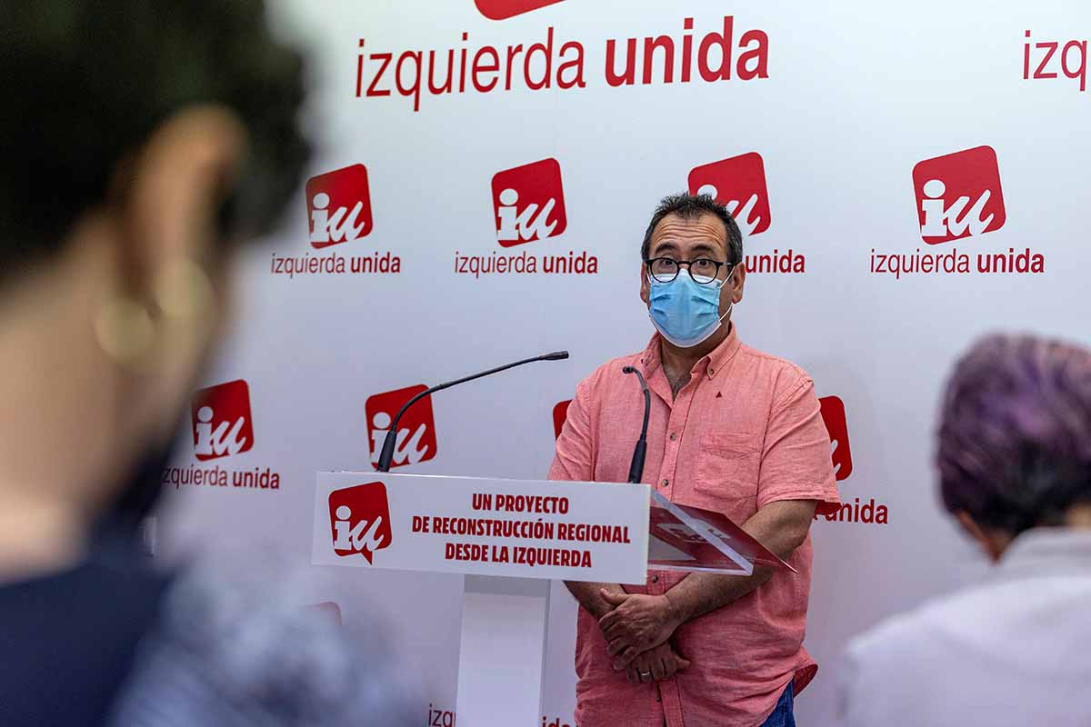 Juan Ramón Crespo, reelegido coordinador de IU CLM, busca aliados y ser útil a la sociedad - ENCLM encastillalamancha.es/politica-cat/j…