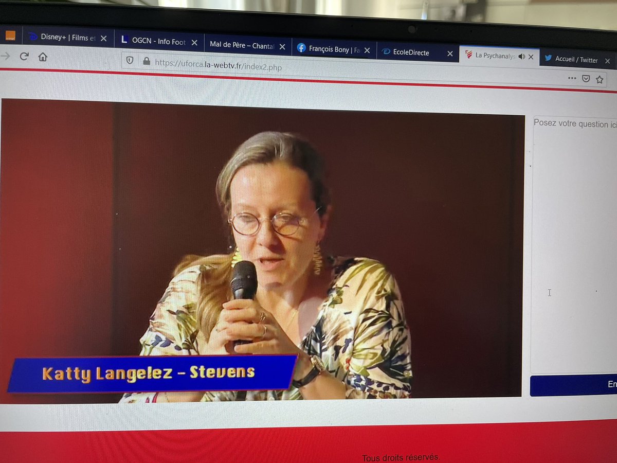 ACF_ECA's tweet photo. #colloqueUFORCA Isabelle est plongée dans une lalangue qui est un bloc compact dont elle extrait des mots- lettres qu’elle utilise dans une problématique de double réel avec le partenaire. https://t.co/XpolbUL4hj