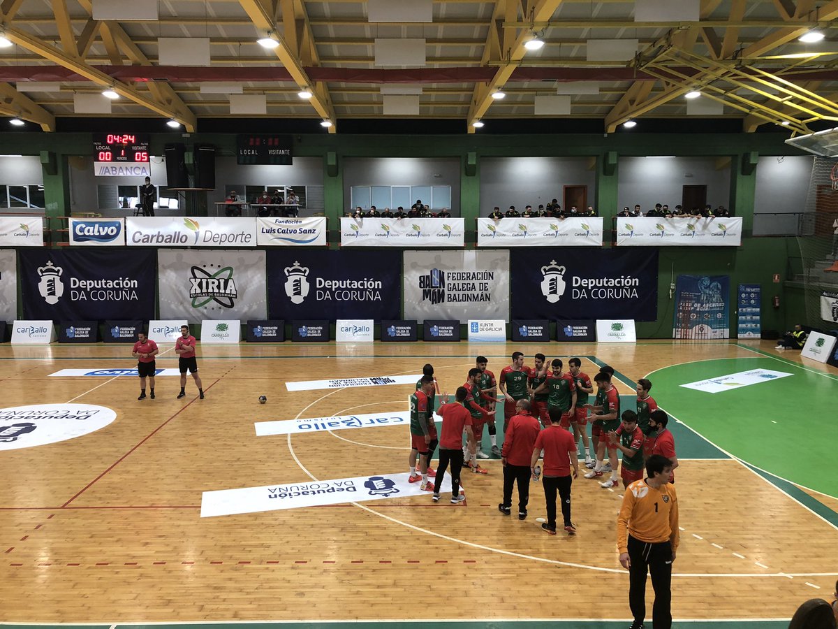 Totelu's tweet photo. 4 minutos de juego 0-5 y primer tiempo muerto @HSantQuirze https://t.co/8r69UCu5J4