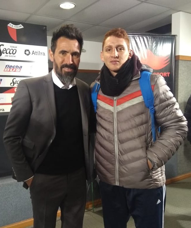 Fv si creías que lo había mufado 😅
Rt si lo saqué campeón 😂👑⭐