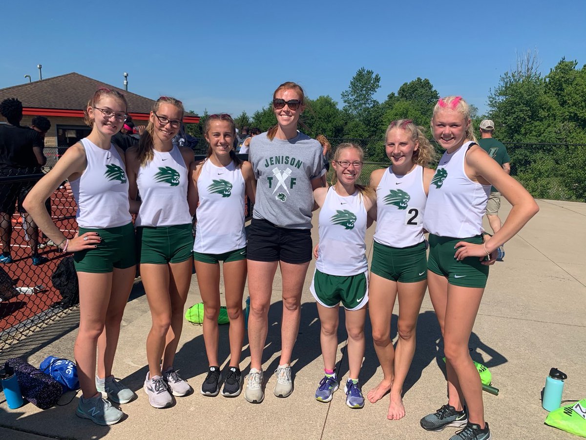 Phenomenal ending to a phenomenal season! 
Girls 4x800m Relay:
9:38.85 - Season Record by 7 seconds!
12th Place - 2 higher than seed!
Amazing effort today, Lily, Claudia, Maddie, and Maya!! Go CATS!! 💚