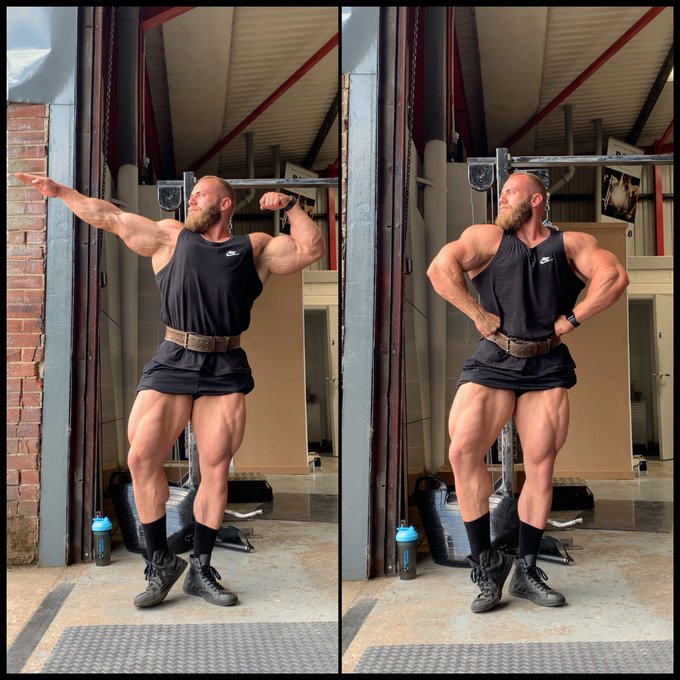 Statue mode: engaged https://t.co/wCt37XRKuR<a href="/tag/flexfriday"class="tags"><span>#flexfriday</span></a>