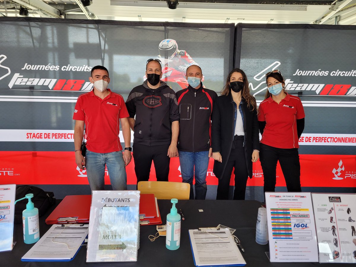 HELOISE_R_MNSPF's tweet photo. Merci #team18 @greggblack #2ride pour votre accueil et mon premier baptême 😱😊🏍! Un bon moment partagé avec les participants saupoudré d'adrénaline au circuit Pau Arnos!
🚒@MNSPF vous accompagne sur toutes les routes 😉! https://t.co/3S0CvDQPzD