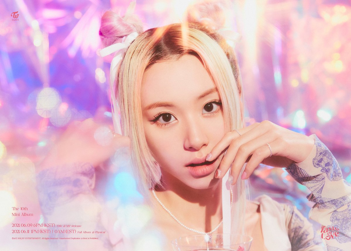 bonjourchaeng's tweet photo. 9 years ago chaeyoung joined JYPE, congrats for your hard work !!

Chaeyoung's 9th Anniversary
#9YearsWithChaeyoung
#채영아_입사_9주년_축하해
 @JYPETWICE https://t.co/FrXmcbcm2X