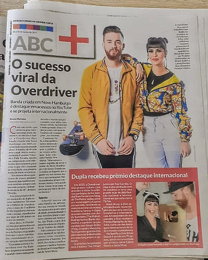OverdriverDuo's tweet photo. Hoje somos CAPA de um dos maiores Jornais do Sul e do Br, o Jornal NH! A matéria nos destaca e reconhece como um sucesso mundial na internet vistos em mais de 150 países! ❤️🥂
É maravilhoso ver a mídia do Brasil celebrando e reconhecendo nosso sucesso!!!#Notice #overdriverduo https://t.co/HSW6u4WBYW