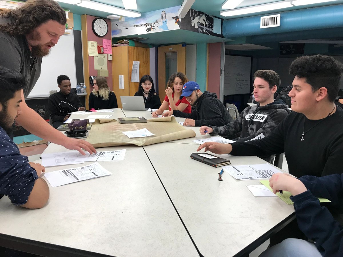 Could an alternative school be the place for YOU? The TDSB has more than 20 secondary alt schools, each serving their own niche. Safe spaces, support for mental health issues, alternative and self-directed learning - they're all here! buff.ly/3g4OPDj