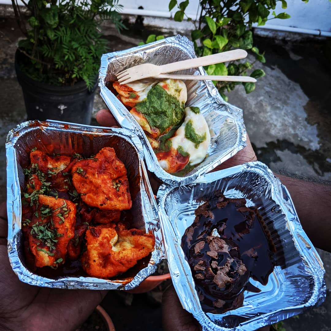 meonnies's tweet photo. People make memories
We make MOMOries😛

Lockdown carvings🤤 with @wowmomos 

➡️ Veg fried munchurian
➡️ Veg steam momo 🥢
➡️ Chocolate momo 🍫

#momo  #momos #momoslover #momos_4k @wowmomos  #momotwice #cravings #VegasBorn #foodphotography #foodie #foodblogger #foodbloggers https://t.co/7y5d2SguDz