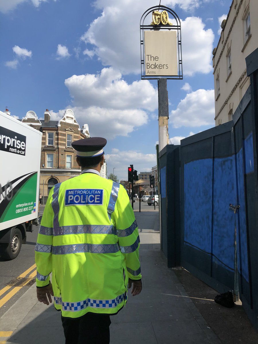 MPSLeaBridgeJC's tweet photo. Today we are an Op with @MPSHoeStreet and @MPSWoodStreet also assisted by @MPSSpecials targeting ASB related issues. Currently on Hoe Street #E17 and the Bakers Arms #E10 area after reports of catcalling! Also looking out for E-scooters and mopeds with no insurance! https://t.co/gzxQFLdG0G