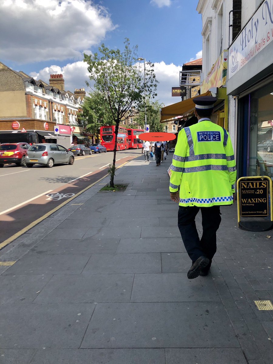 Today we are an Op with @MPSHoeStreet and <a href="/MPSWoodStreet/">Wood Street SNT</a> also assisted by <a href="/MPSSpecials/">MPSSpecials</a> targeting ASB related issues. Currently on Hoe Street #E17 and the Bakers Arms #E10 area after reports of catcalling! Also looking out for E-scooters and mopeds with no insurance!