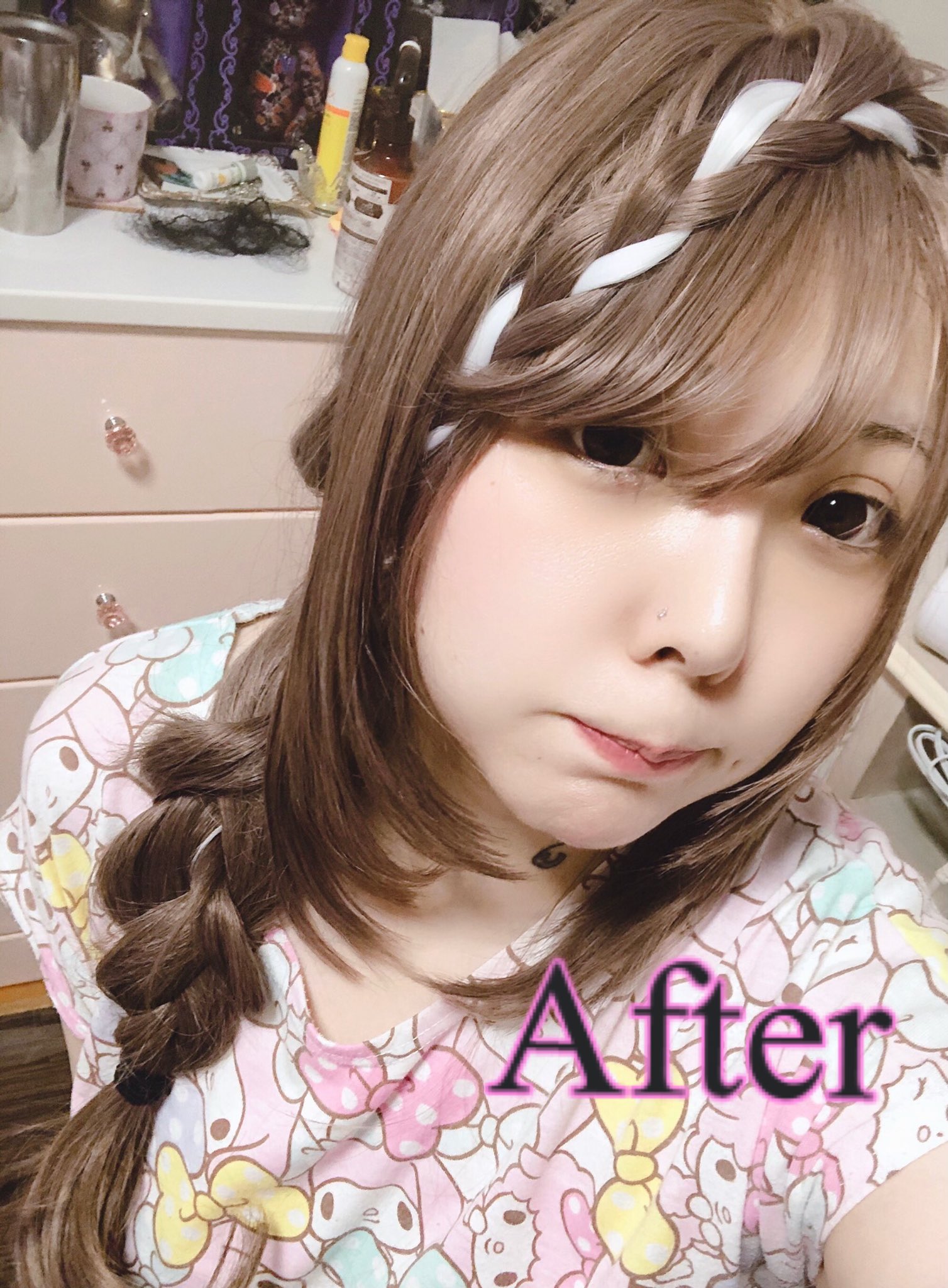 ひなのまり Mariあんぬ コスプレの為 スーパークリークのウィッグを作ってた いい感じに出来たのでは 本当はもっと髪長いんだけど再現出来る長さのウィッグは不自然なコスプレ用 って感じのウィッグだから避けてしまった W 写真は反転し