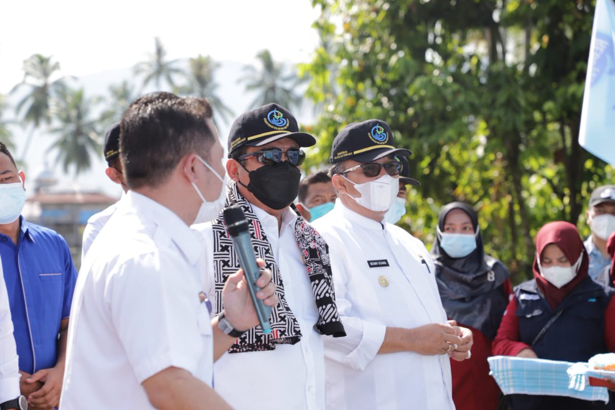 #SahabatBahari, Menteri  <a href="/saktitrenggono/">Sakti Wahyu Trenggono</a> mendorong produktivitas perikanan budidaya air tawar di Kabupaten Pasaman, Sumatera Barat naik menjadi dua kali lipat dalam kurun waktu satu hingga dua tahun ke depan. Program pakan mandiri pun akan digalakkan untuk mendukung pembudidaya.