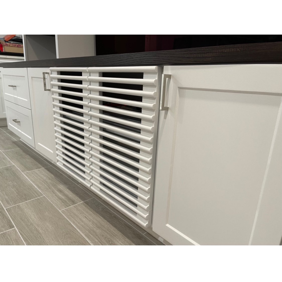 marycarpentry's tweet photo. Custom built- in entertainment center with shaker style  and louver doors. Great contrast of materials Oak Espesso stain for counter top and shelving. #TeamMarylandCarpentry #MarylandCarpentry 🧑🏽‍🎨✨ https://t.co/9Vt5BGfxSE