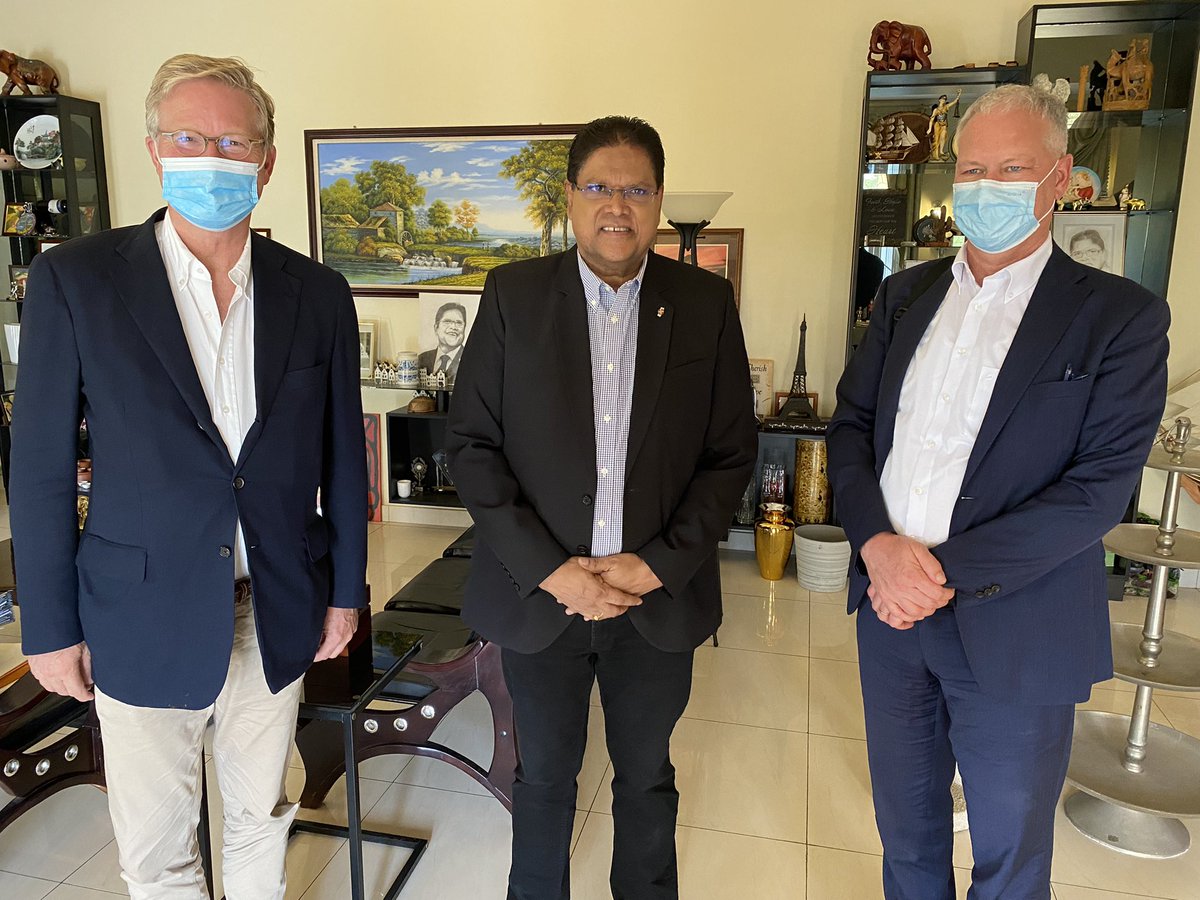 Marc Sprenger 4PH (@marcsprenger4ph) on Twitter photo Vandaag ontvangen door president <a href="/CSantokhi/">Chan Santokhi</a> in aanwezigheid van de ministers van volksgezondheid en buitenlandse zaken. Buitengewoon goede start van deze #Suriname covid medische hulp missie. De president bedankte Nederland hartelijk voor de assistentie. <a href="/MinVWS/">Ministerie van VWS</a>, <a href="/rajendre/">Rajendre Khargi</a> Vandaag ontvangen door president <a href="/CSantokhi/">Chan Santokhi</a> in aanwezigheid van de ministers van volksgezondheid en buitenlandse zaken. Buitengewoon goede start van deze #Suriname covid medische hulp missie. De president bedankte Nederland hartelijk voor de assistentie. <a href="/MinVWS/">Ministerie van VWS</a>, <a href="/rajendre/">Rajendre Khargi</a>