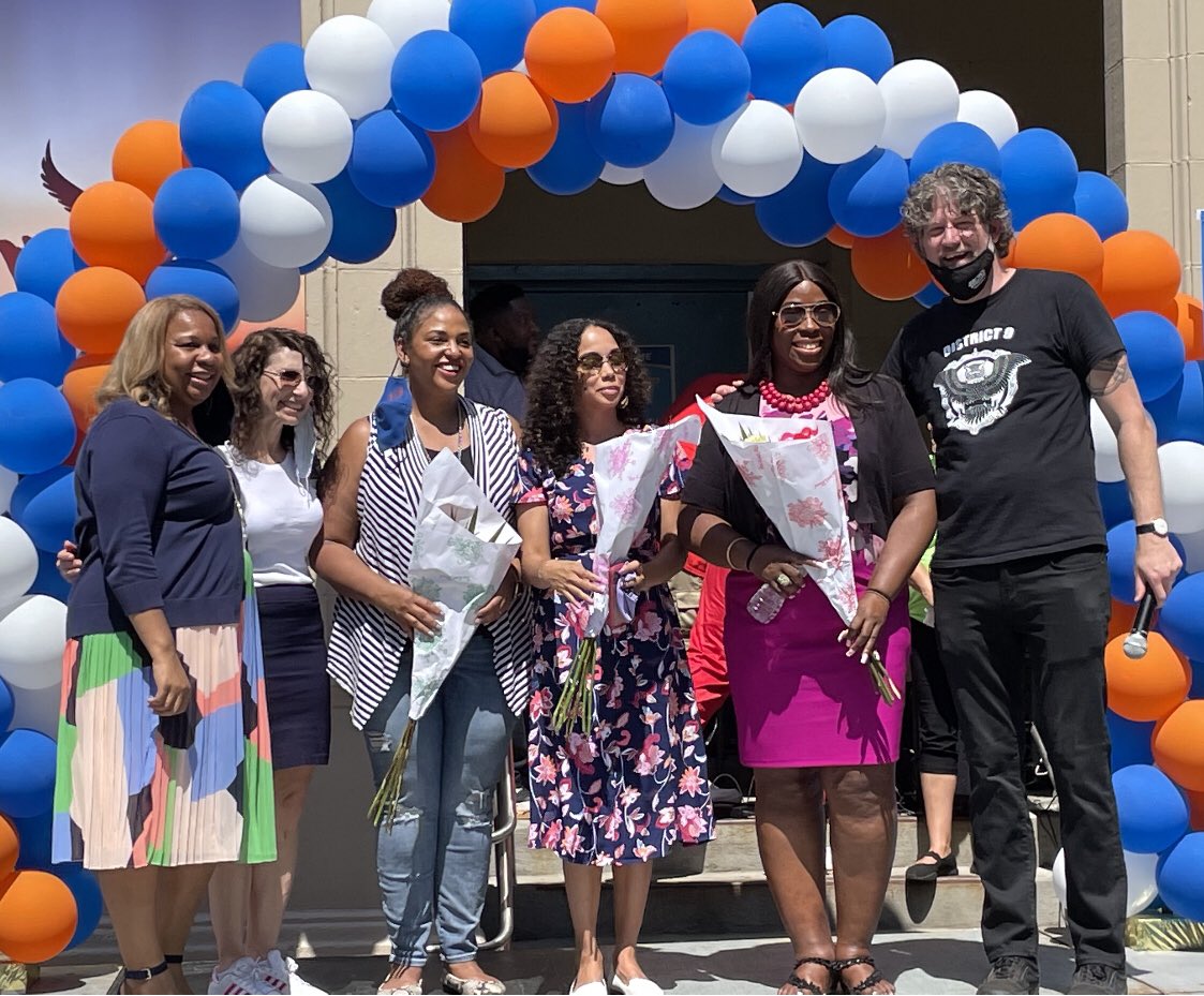 Homecoming in District 9! @Vanessalgibson <a href="/CSD9Bronx/">NYCDistrict9</a> <a href="/Htown76/">Harry Sherman D9 Supt</a>
