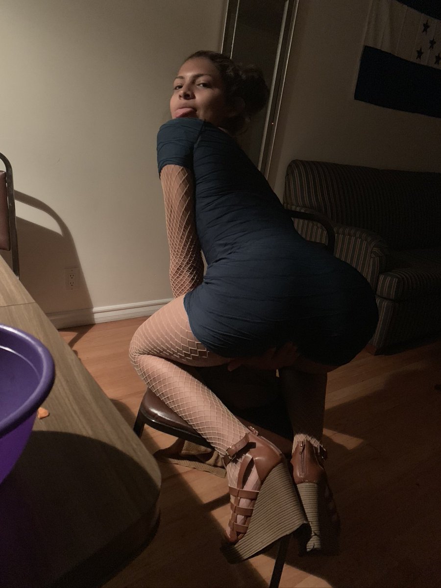 Lola Morena Traveling tweet media