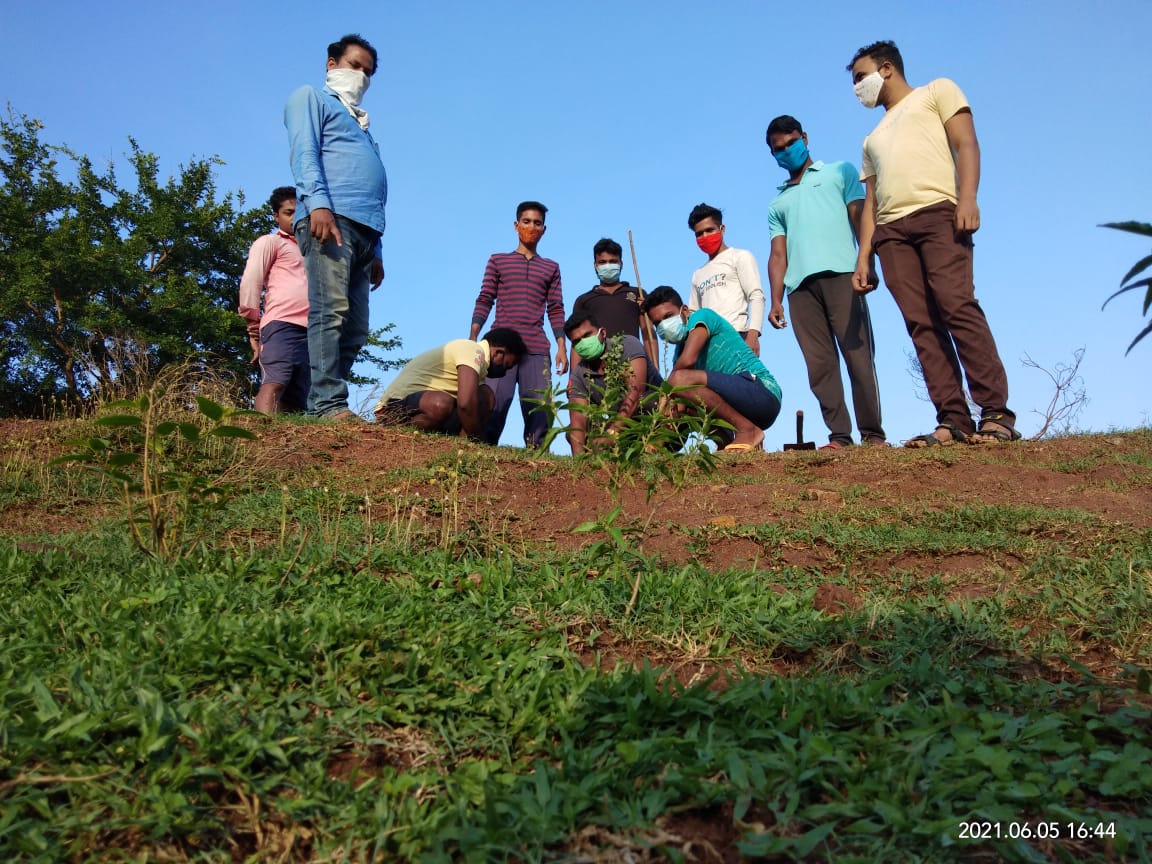 PujaSuchitra's tweet photo. On the instruction of Hon'ble Minister Ranedra Pratap Swain to Tigiria block Biju Juba &amp; Chhatra Janata Dala staff on the behalf of the tree was planted.Keep calm and keep protecting the lungs of planet. If u fail to REUSE it, Don't think before u REFUSE it."
# BCJD Tigiria block https://t.co/xWaKexQnVd