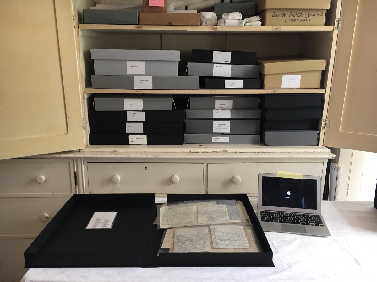 Lucy Worsley tweet media