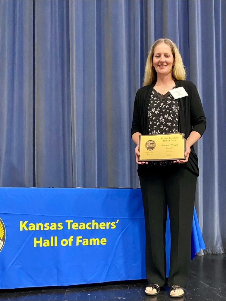 FairfieldFalco1's tweet photo. Today Mrs. Brenda Unruh was inducted into the Kansas Teachers’ Hall of Fame. She was recognized at a ceremony in the Dodge City Civic Center and her award was presented by Fairfield High School principal Jessica Mathes. Congratulations go out to Mrs. Unruh! https://t.co/CidtypDi55