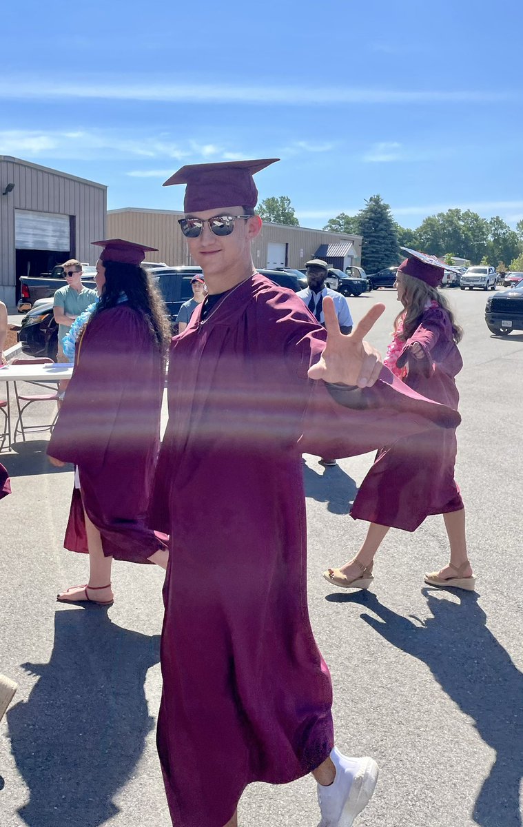 Coach_DiStasi's tweet photo. Congrats to all CHS graduates and especially these 8 young men. Onto the next at-bat in life...expecting the best from this crew. Shout out to Class of 22 President Marcos Hernandez as well for delivering a gem of a speech. Baseball representing today! https://t.co/Xh5pHoHQ65