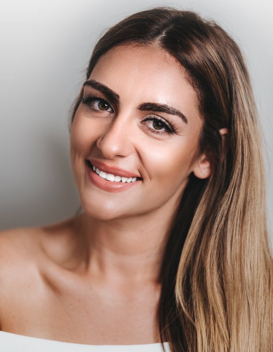 VisitNantucket's tweet photo. Meet new Chamber member Paolina Beauty! ✨ Paolina is a freelance makeup artist based in Nantucket with over 7 years of experience. New products from Paolina coming soon! 
​
#ACK #VisitNantucket #SmallBiz #NantucketBusiness #SupportSmallBiz #ACKCommunity #ACKUpdates #MakeupArtist https://t.co/pPkA65qg4F