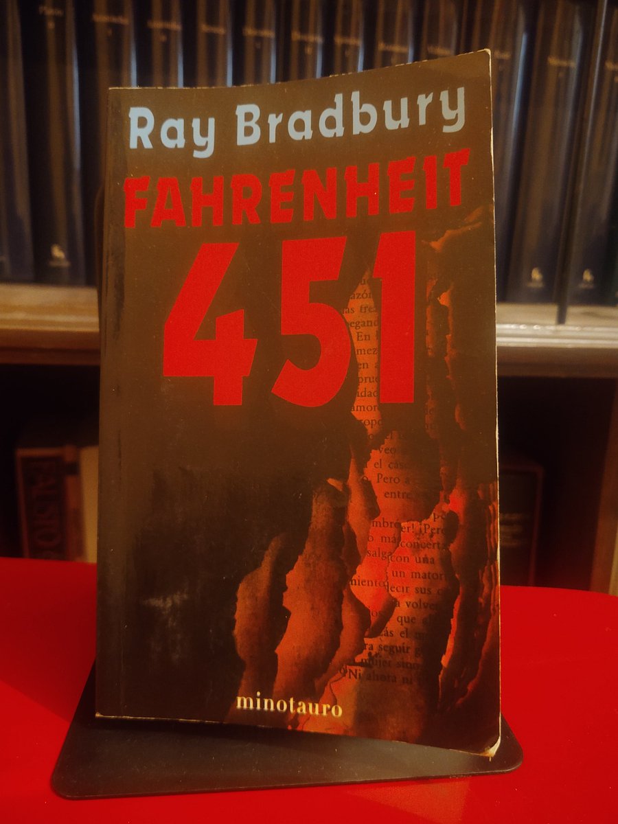 LibrosElTintero's tweet photo. Ray Bradbury. Farenheit 451. $120

#Bradbury #CienciaFiccion #CiFi #UnClasico 
#LibrosRecomendados #LibrosEnVenta #LibreriaElTintero  #AlgoParaLeer #Lectura #BookTwitter #Queleer #LibrerosIndependientes #RecomiendoLeer #Lecturas #VentaDeLibros #MeGustaLeer #LeerEsVivir https://t.co/sdxdy5gTES
