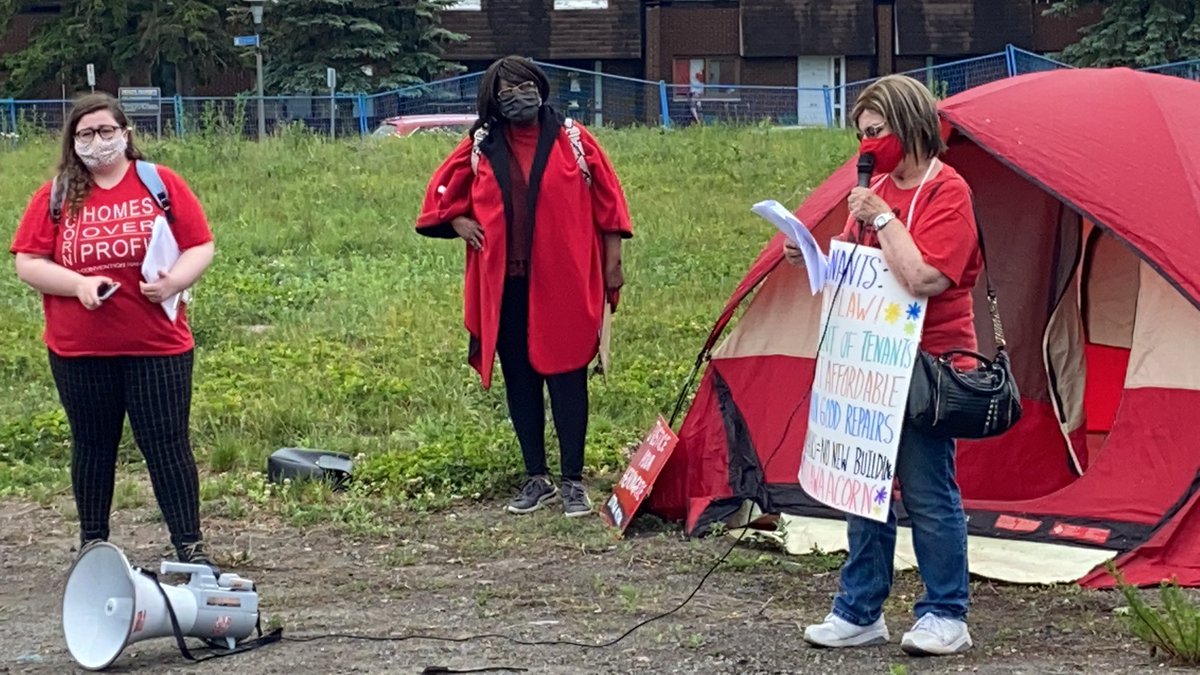 JoelDHardenNDP's tweet photo. Now it’s southbound to support our friends in #Herongate. A mass eviction of 400 tenants happened here in 2018, after years of neglect from the corporate landlord. We demand  people be allowed to move back here, into affordable homes. Thanks @OttawaACORN for organizing. https://t.co/TCldoRbTzv