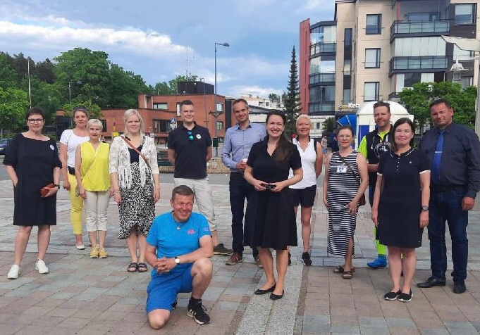 Olipa mukava tavata teitä kaikkia! Juuri näissä kohtaamisissa ja keskusteluissa on vaalityön suola. 💙 Kiitos #Tampere #Lempäälä #Nokia #Ylöjärvi ja #Kangasala! #Kokoomus-teltat kokosivat kaikissa yhteen niin timanttiset ehdokasjoukot, että #kuntavaalit2021’ssa on mistä valita.