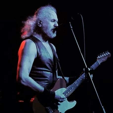 SonoroNews's tweet photo. #UnDiaComoHoy 05 de junio de 1955. Nace #ArmandodeCastro en Madrid, España. Es un #guitarrista español de #hardrock y #heavymetal, más reconocido por hacer parte de la agrupación española #BaronRojo, junto a su hermano, el guitarrista y vocalista Carlos de Castro
#SonoroNews https://t.co/gzqATKCZMb