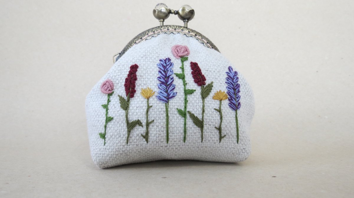 CorinthiaDesign's tweet image. HOW YOU DOING?
etsy.com/shop/Corinthia…
#embroidery #purse #lavenderade #Flowers #vintage #vintageclothing #vintagestyle #cottagecore #designer #handmadegifts
